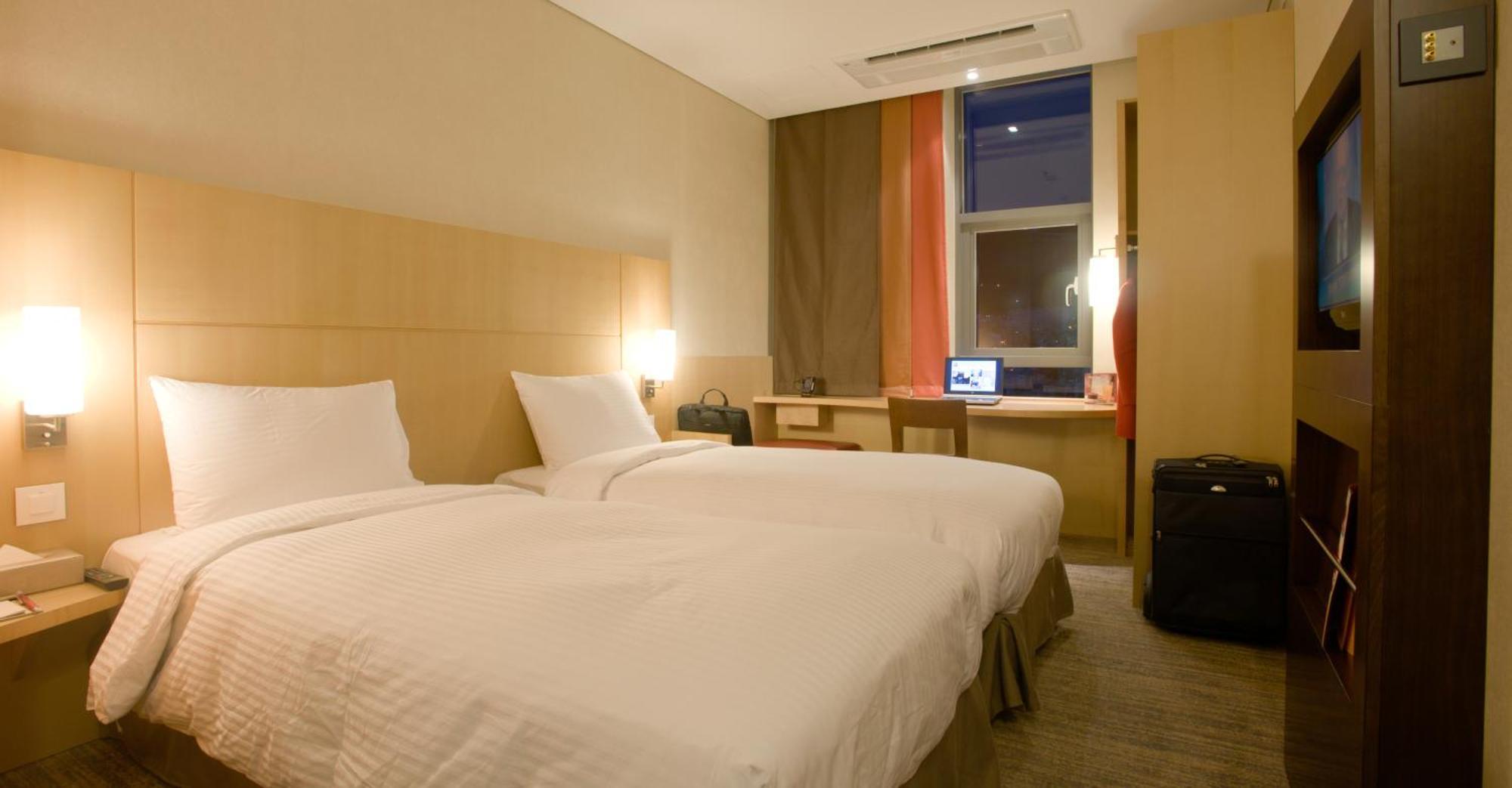 Ibis Ambassador Busan City Centre Extérieur photo