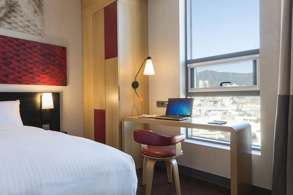 Ibis Ambassador Busan City Centre Extérieur photo
