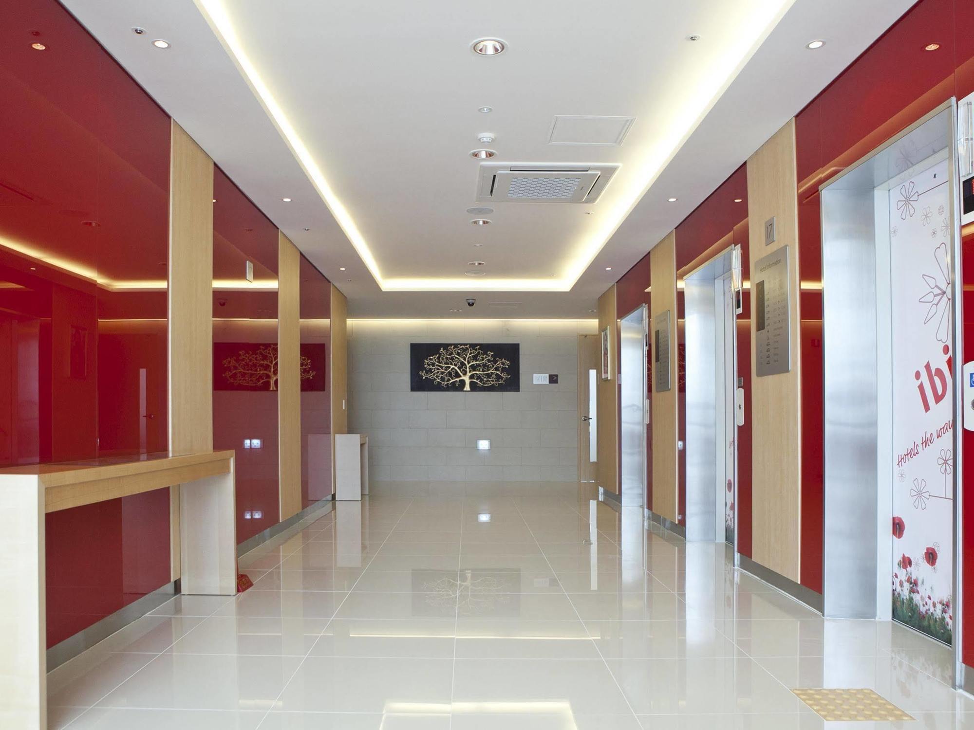 Ibis Ambassador Busan City Centre Extérieur photo