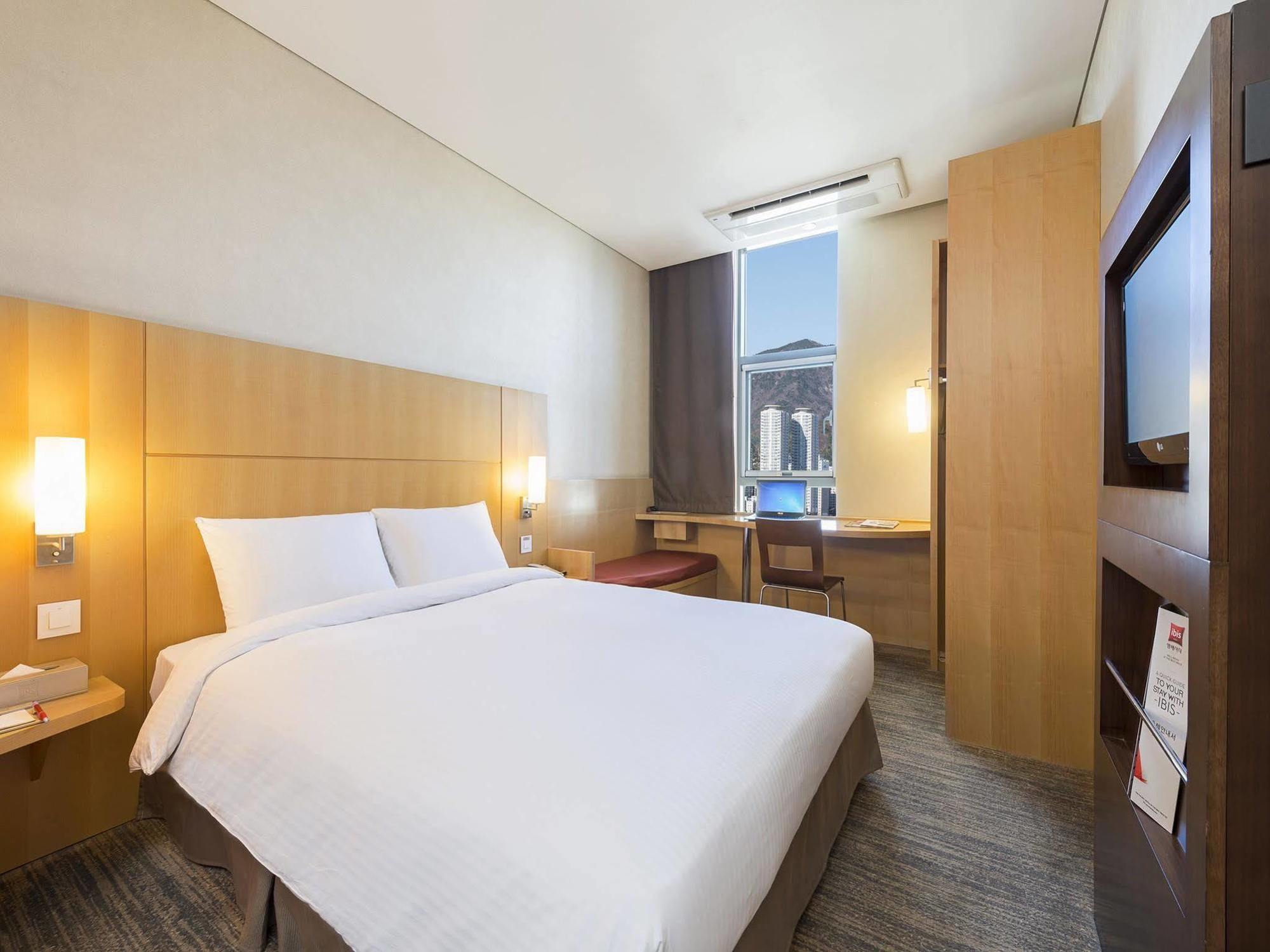 Ibis Ambassador Busan City Centre Extérieur photo