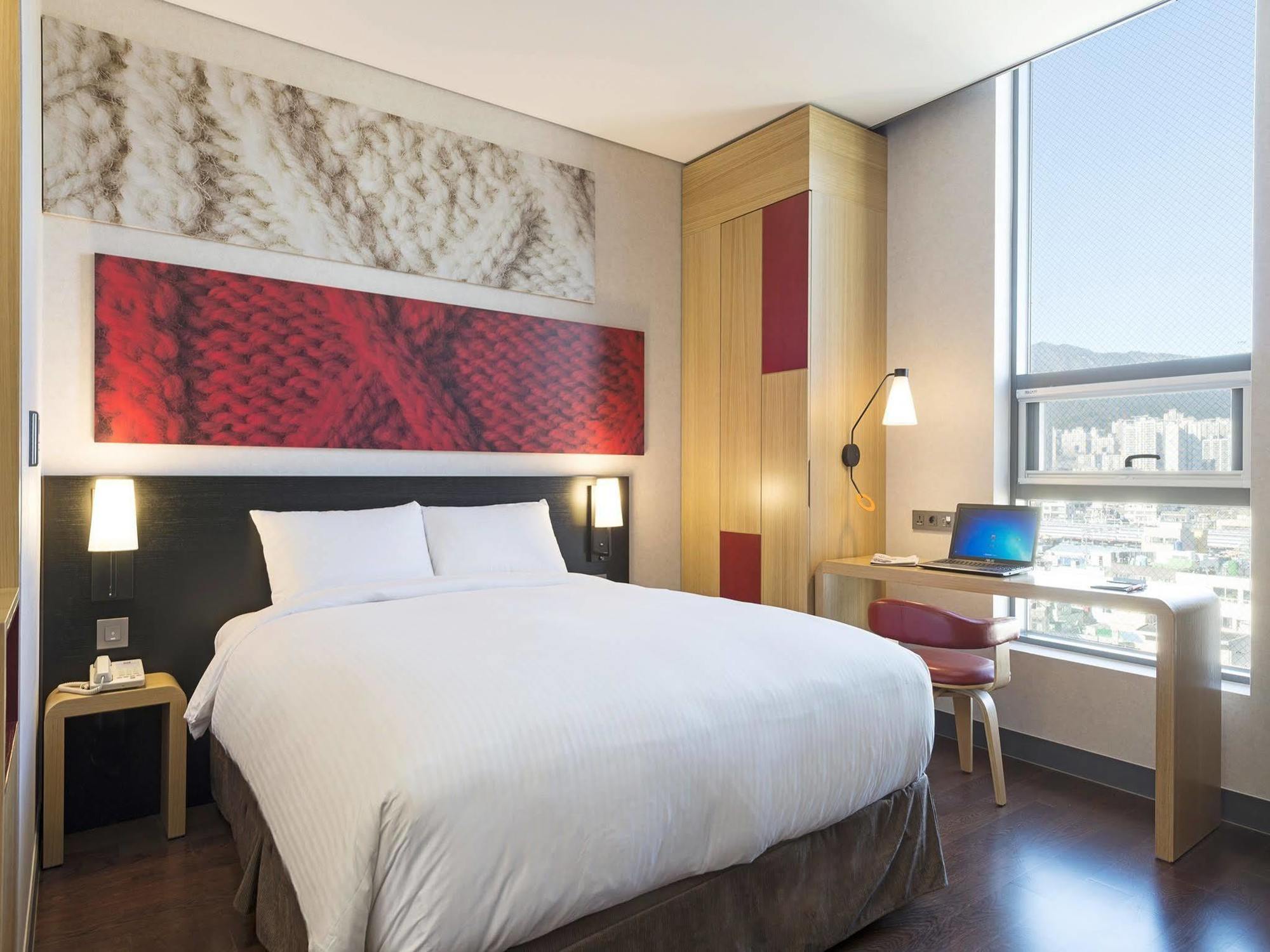 Ibis Ambassador Busan City Centre Extérieur photo